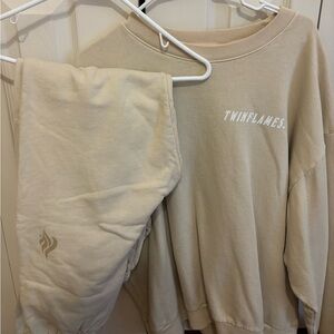 Twin flames sweat set